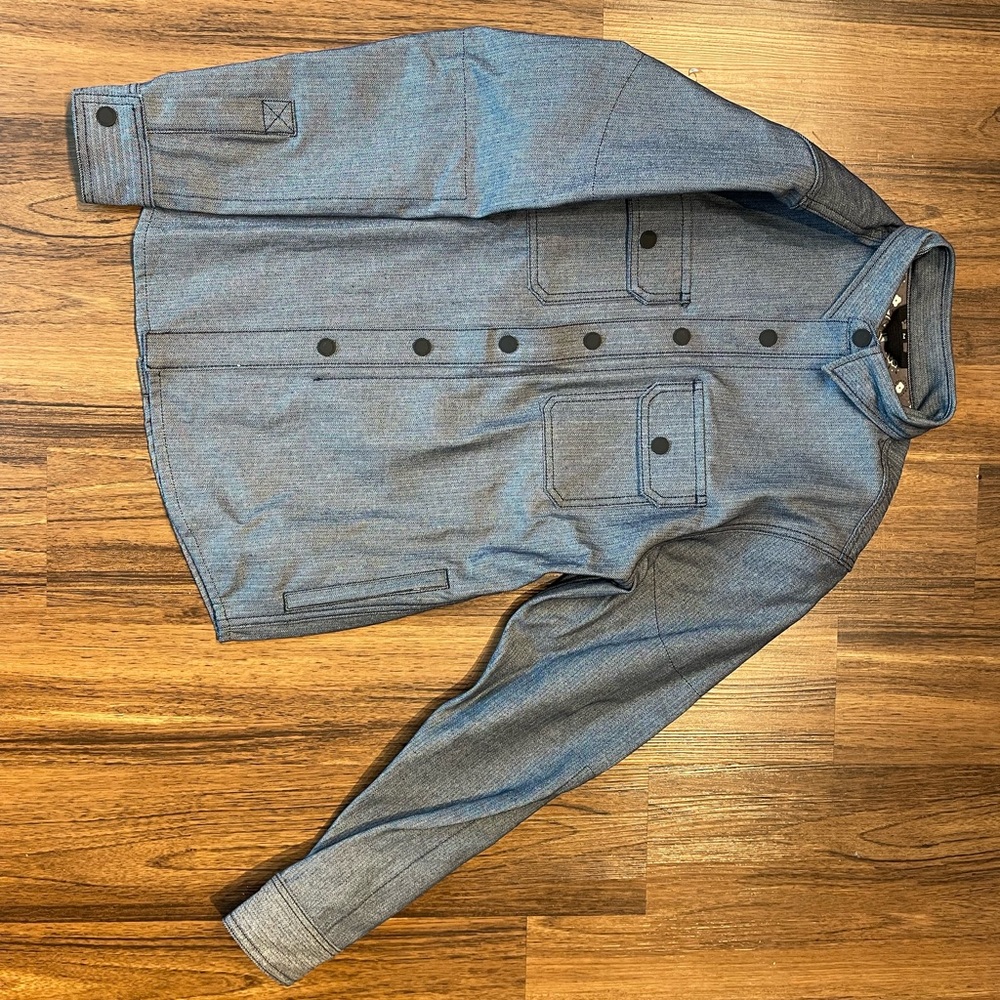 Tobacco Motorwear limited edition. Medium not available in store.